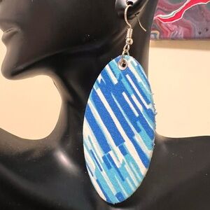 Oval, Lightweight, large bold-statement earrings